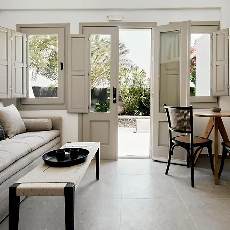 Ξενοδοχείο με διαμερίσματα Marillia Village 4*