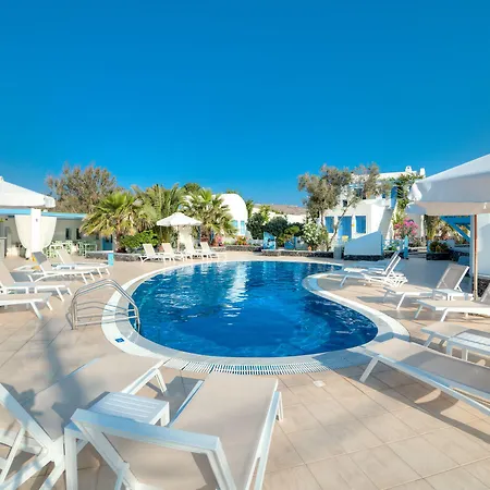 玛丽莉亚乡村酒店 4* Agios Georgios (Santorini)