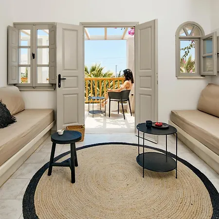 מלון דירות Marillia Village Agios Georgios (Santorini)