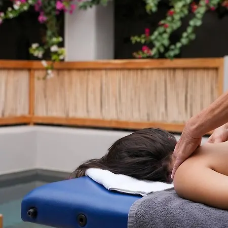 Marillia Village מלון דירות 4*