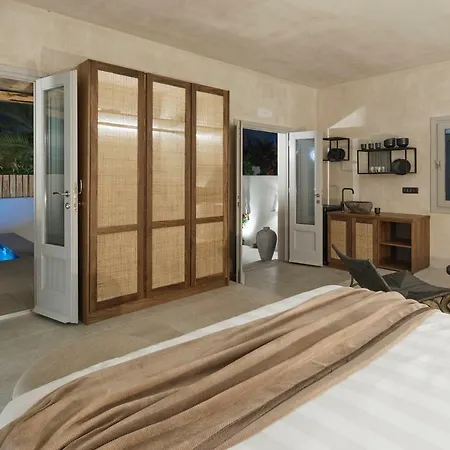 מלון דירות Marillia Village 4*